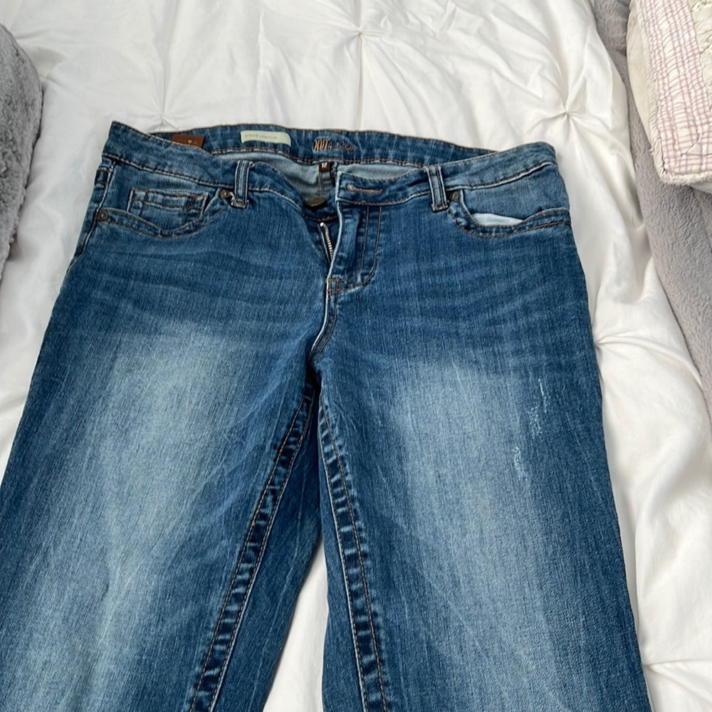 Kut from the Kloth “Stevie” jeans slightly distressed. Size 12